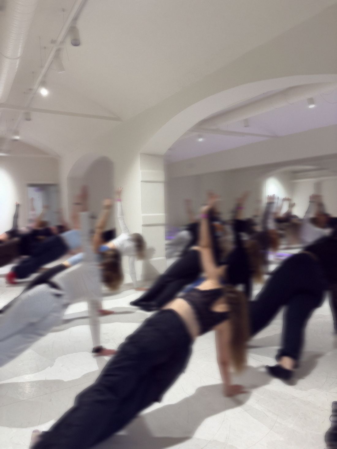 Gruppe von Tanzenden im HOME Dance Studio Dresden